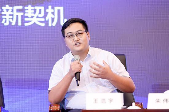 中央电视台：《新闻联播》专题【不误农时抓春耕】报道我省农工党员、大禹节水董事长王浩宇