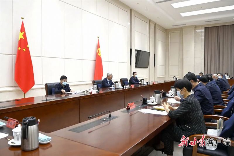 中共甘肃省委召开各民主党派省级组织新老班子主要负责同志座谈会