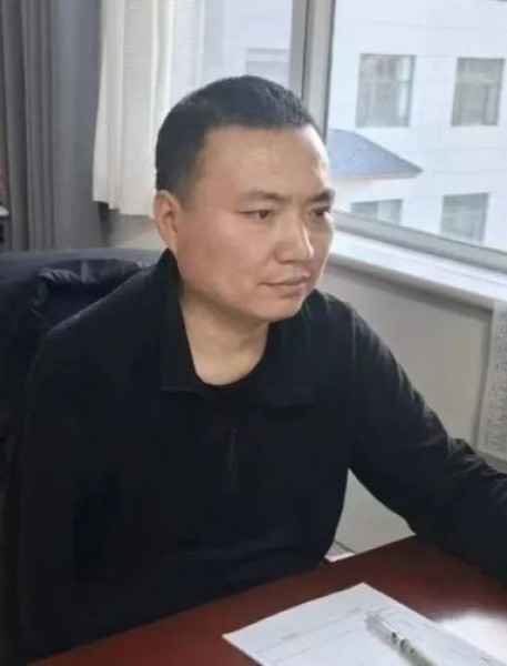 李兴鹏：用左手执爱服务残疾群众